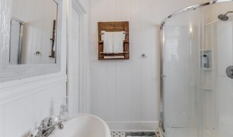 132 Dukate St, Biloxi, MS 39530
