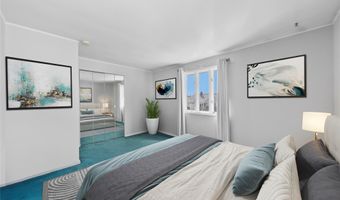 15 Hayes Rd, Amity Harbor, NY 11701