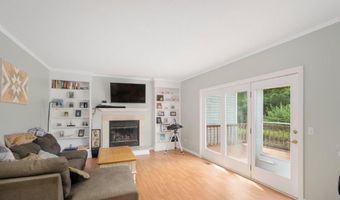 10 Heather Ln, Hopkinton, RI 02832