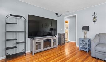 794 Main Ave, Warwick, RI 02886