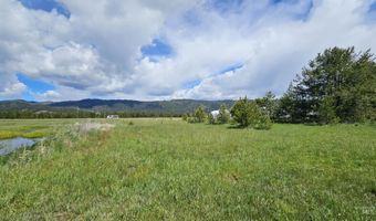 101 Sixty Ln, Cascade, ID 83611