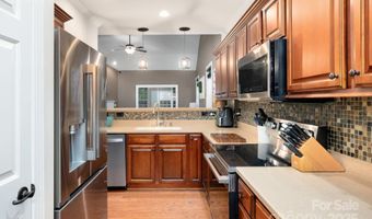 11 Dansford Ln, Arden, NC 28704