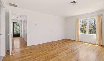 15 Hammersmith Rd 30A, Newport, RI 02840