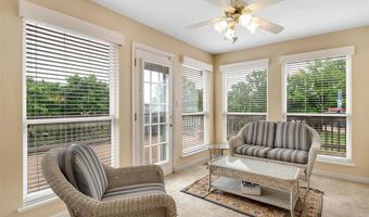 305 Arbor Glen Dr, Ballwin, MO 63021