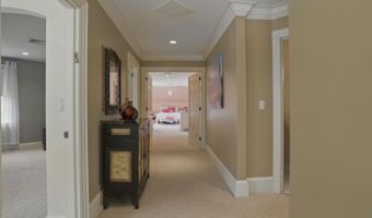 7 Champagne Ter, Bedford, NH 03110