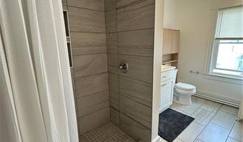 15 Kilburn Ct 15, Newport, RI 02840