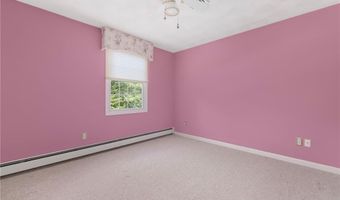 133 Bridgetown Rd, Narragansett, RI 02882