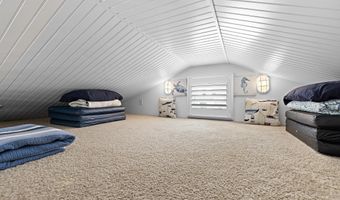 222 7TH St, Beach Haven, NJ 08008