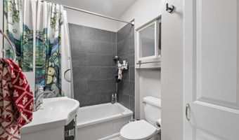 2006 E 16TH St, Cheyenne, WY 82001