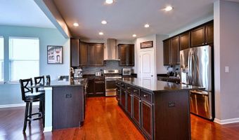1128 Kingsmill Dr, Algonquin, IL 60102