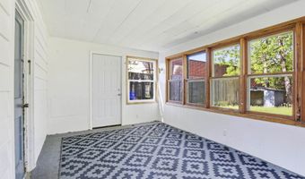 1831 S ONEIDA St, Appleton, WI 54915