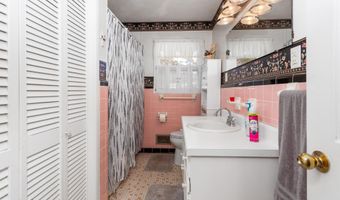 890 KELLY LYNN Dr, Anniston, AL 36207