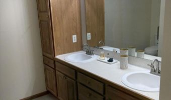 828 Highbanks Dr 21, Allegan, MI 49010