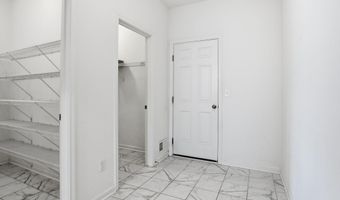 430 Pineway Dr, Ann Arbor, MI 48103