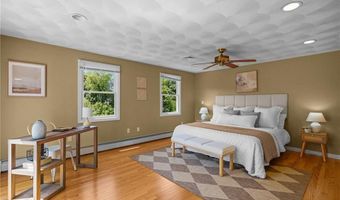 146 Alfred Drown Rd, Barrington, RI 02806