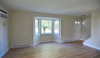 89 Knollwood Dr 89, Bethel, CT 06801