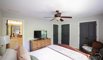 132 N Poplar St, Athens, GA 30606