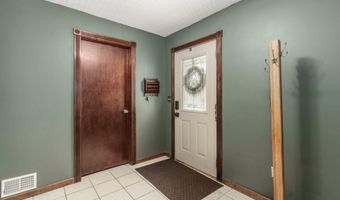 297 E Washington St, Almont, MI 48003