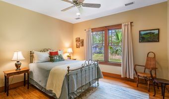 25 17th St, Apalachicola, FL 32320
