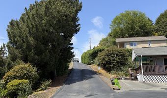 16219 LOWER HARBOR Rd P7, Brookings, OR 97415