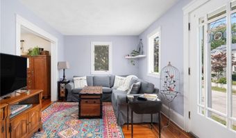 82 Cliffdale Ave, Cranston, RI 02905