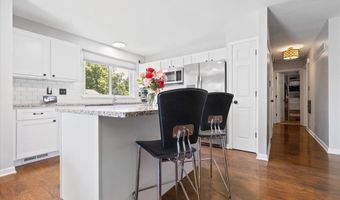 303 Oakfield Dr, Ballwin, MO 63021