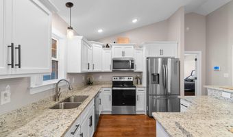 3753 Edwards Rd, Aynor, SC 29511