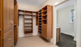 74 Lakeshore Dr, Ashburnham, MA 01430