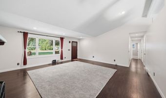 2915 Lee Marie Dr, Adrian, MI 49221