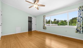 5013 AMERICANA Dr, Annandale, VA 22003