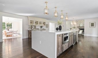 6 Robandy Rd, Andover, MA 01810
