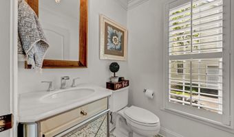 24165 SPRING MEADOW Cir, Aldie, VA 20105