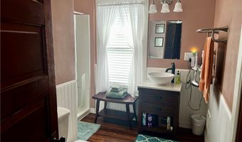 101 Lyons St, Adena, OH 43901