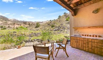 34 Rincon Canada, Abiquiu, NM 87510