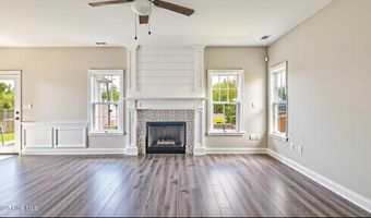1141 Yellowwood Dr, Aberdeen, NC 28315