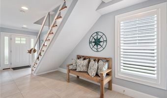 100 Algonquin Rd 13, Narragansett, RI 02882