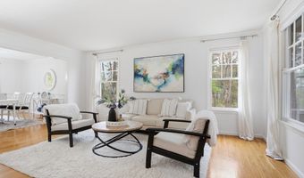 16 Chestnut St, Acton, MA 01720