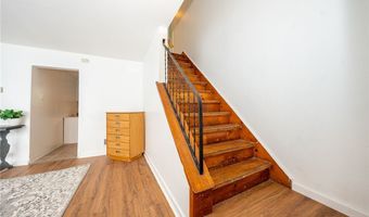 368 Grover Cleveland Hwy, Amherst, NY 14226