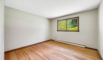 6 Victoria Dr, Colchester, CT 06415
