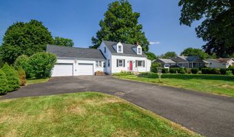 19 Valerie Ln, Danbury, CT 06811