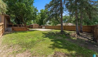 201 S 5th Ave, Brandon, SD 57005
