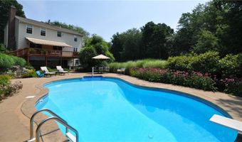 83 Rolling Hill Dr, Exeter, RI 02822