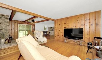4975 Section Line Rd, Albertville, AL 35950