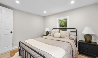 97 Padanaram Rd, Danbury, CT 06811