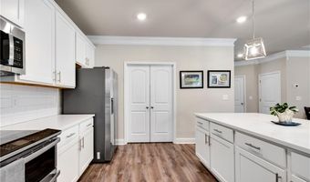 582 Eagles Nest Cir, Auburn, GA 30011