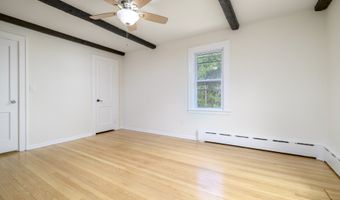 206 Ridgefield Ave, Bridgeport, CT 06610