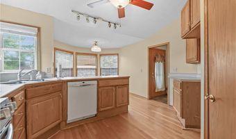 1701 Woods Rd, Akron, OH 44306