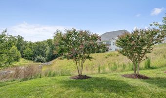 102 PHOEBE Ct, Lake Frederick, VA 22630