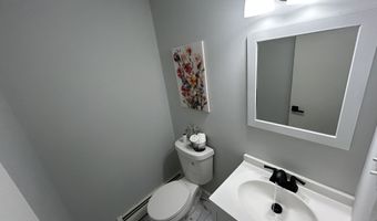 111 Sutton Pl 111, Bloomfield, CT 06002