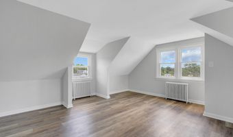 121 E Browning Rd, Bellmawr, NJ 08031